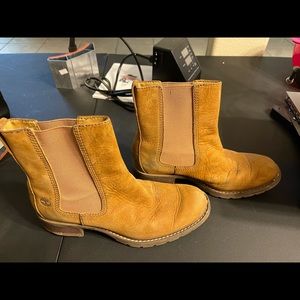 Worn Timberland wheat color suede pull on boots